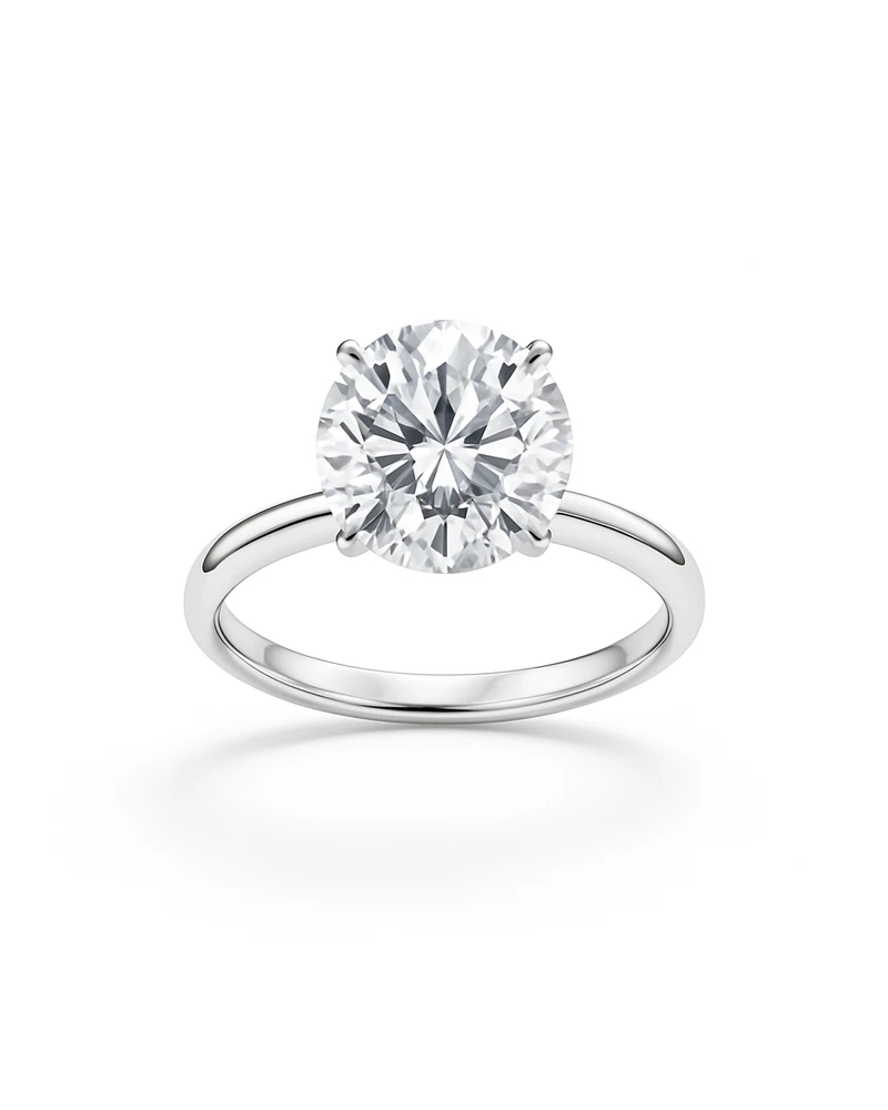 Solitaire ring in lab-grown diamond